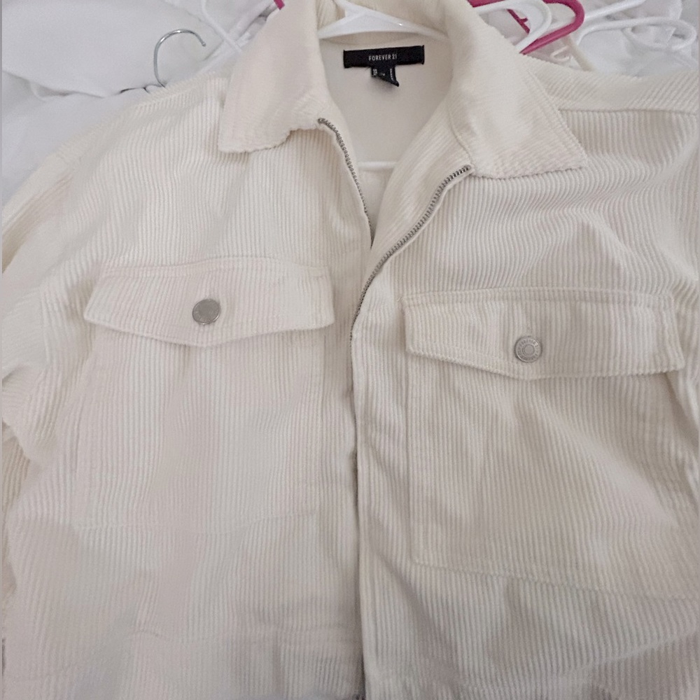 Forever 21 white cropped zip up jacket small
